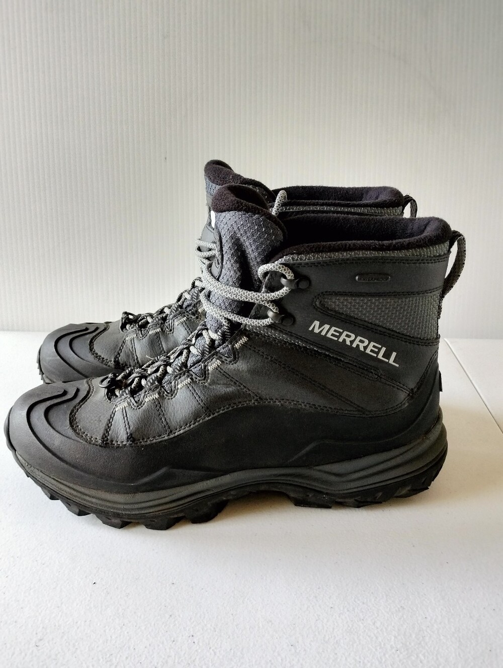 Merrell Thermo Chill Mid Black Waterproof Boots Insulated Snow Hiking 10.5